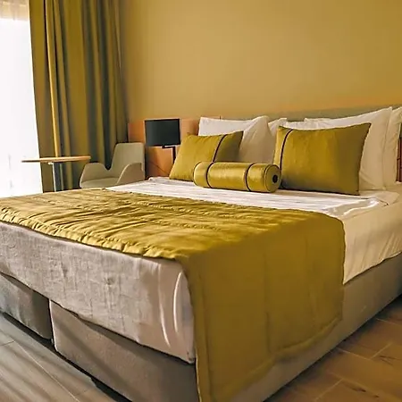 Agaya Hotel 5*
